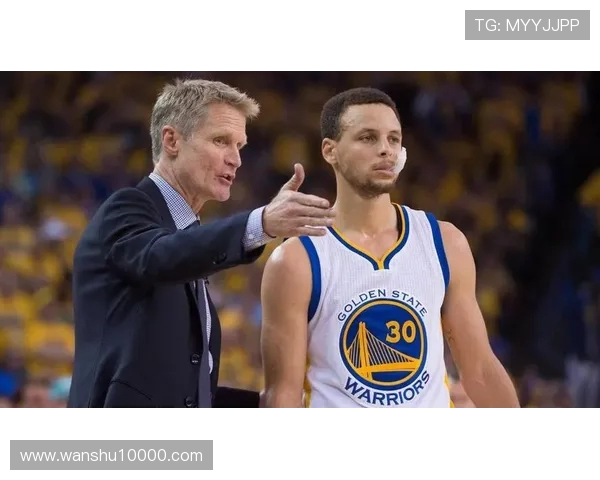 库里谈科尔首节怒火激励球队斗志全员积极回应展现拼搏精神